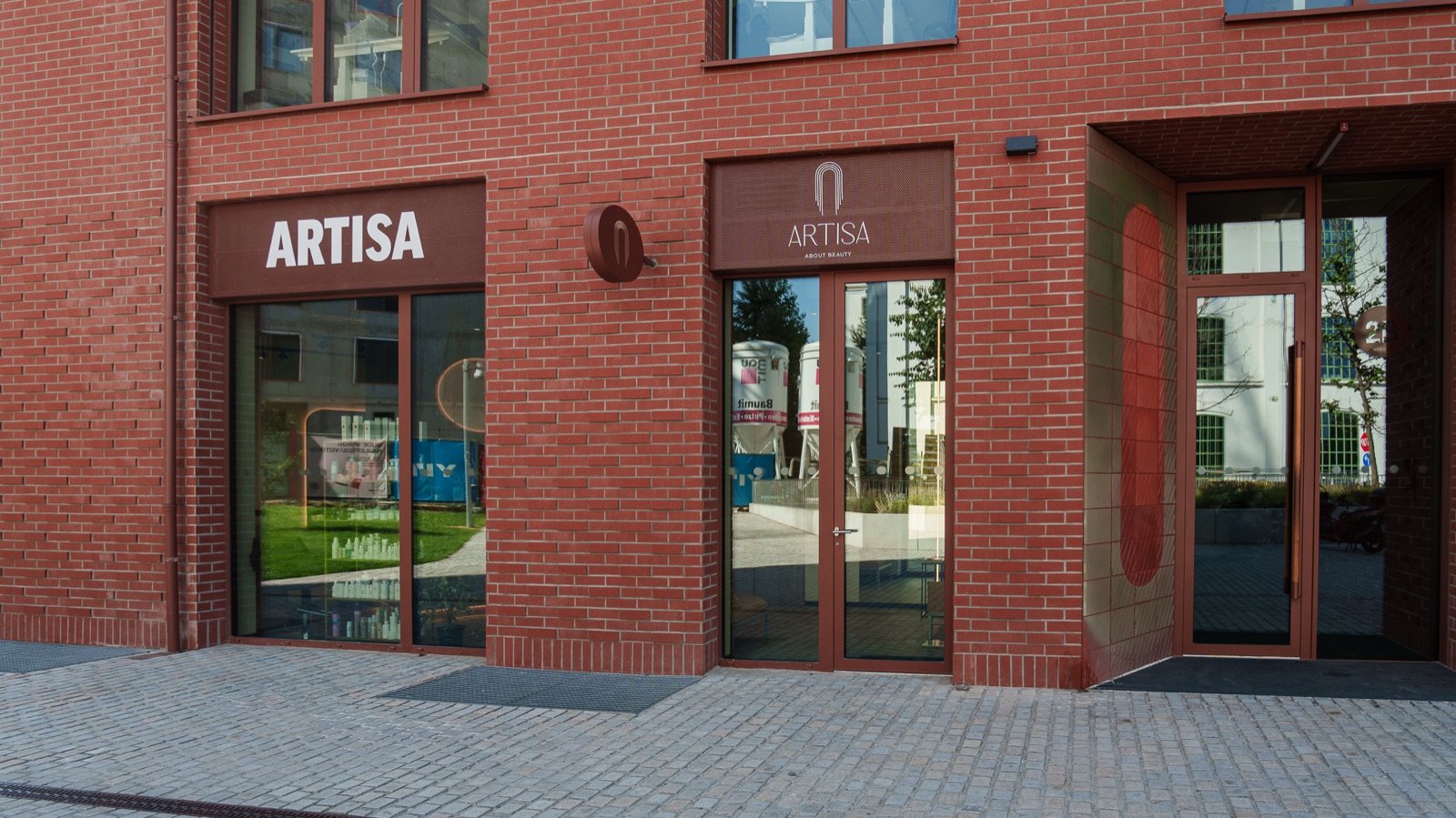 Fasáda štúdia ARTISA z ulice